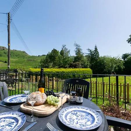 Provincial Holiday At With Lush Green Garden Semesterbostad